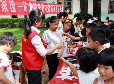 科普进校园：：：UPAY钱包官方网站自愿者走进石圳小学